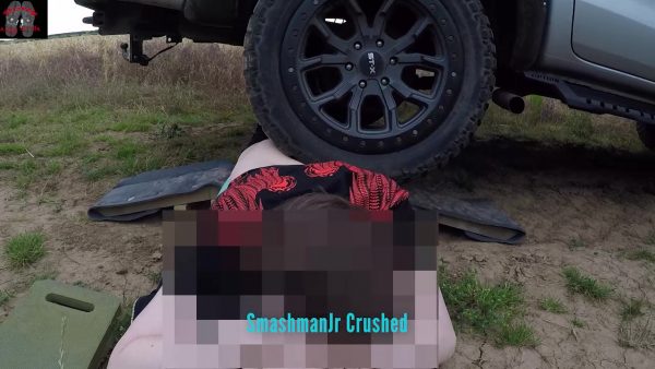 Crushing SmashmanJr Movie 5 with a modified Ford Ranger 3.2 Pickup Truck